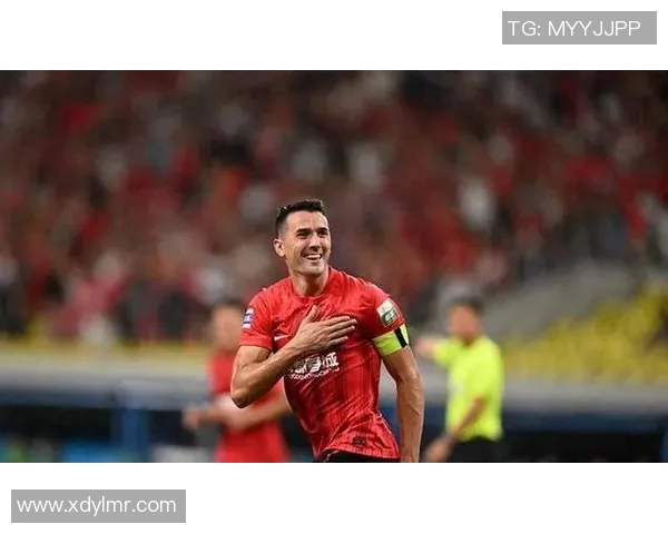 中国足球大牌引援风潮持续升温 高水平球星加盟助力联赛发展 中国足球大牌引援风潮持续升温 高水平球星加盟助力联赛发展