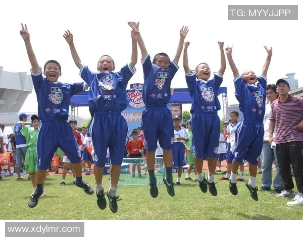 耐磨尔：从天赋少年到全球足坛传奇的蜕变与影响